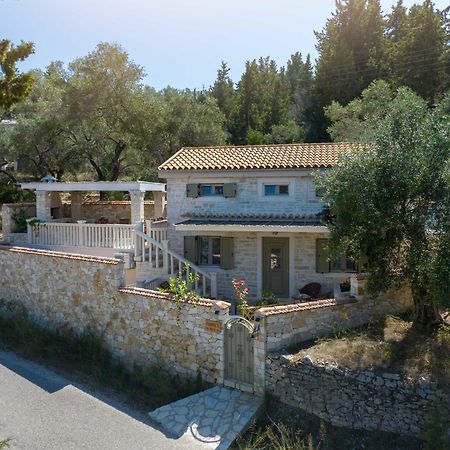 Family'S Nest Villa Lákka Екстериор снимка