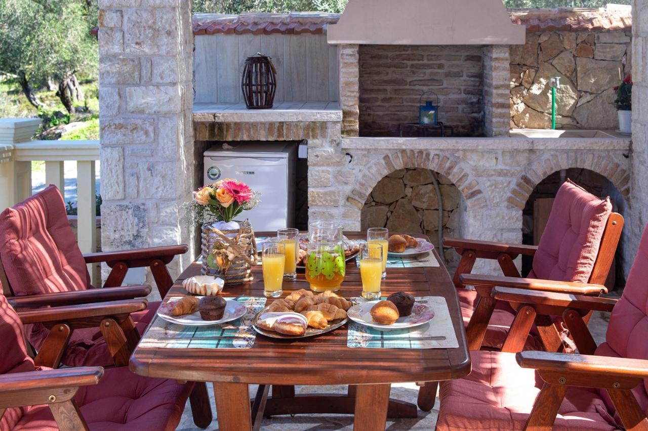 Family'S Nest Villa Lákka Екстериор снимка