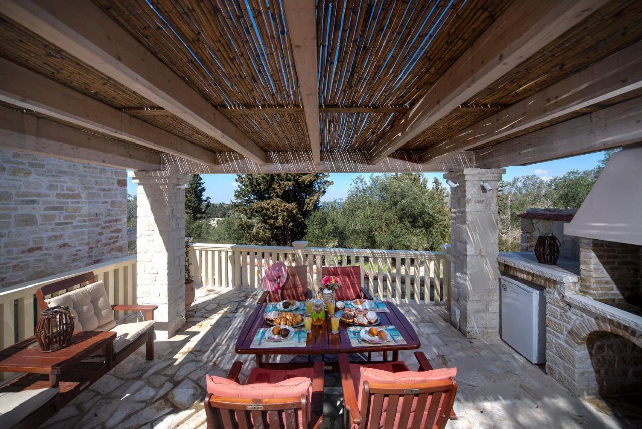 Family'S Nest Villa Lákka Екстериор снимка
