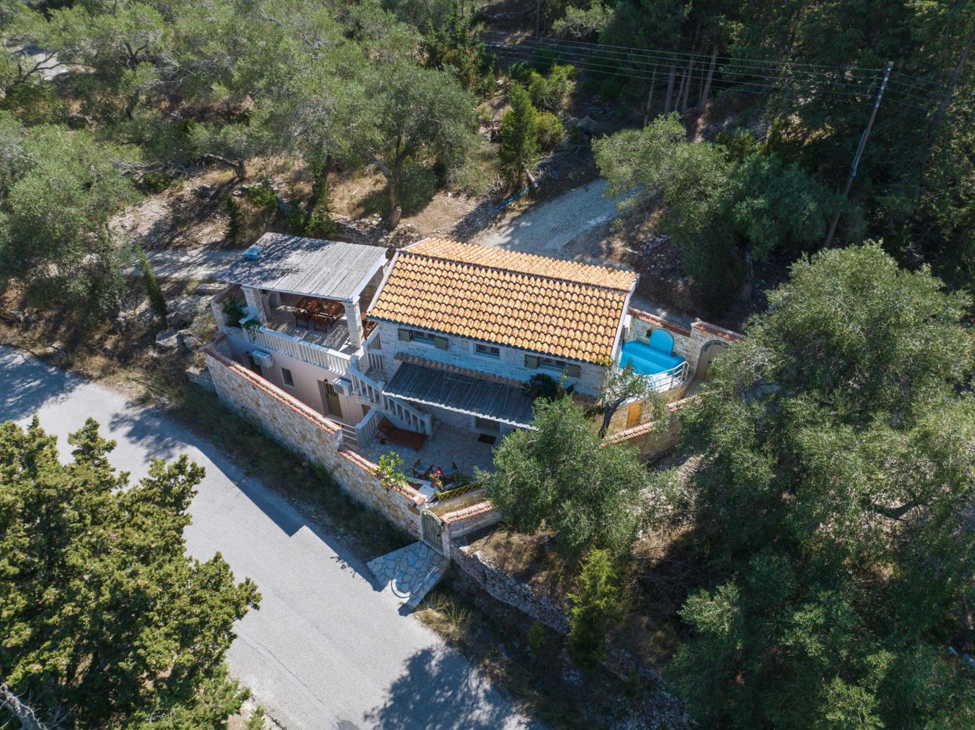 Family'S Nest Villa Lákka Екстериор снимка